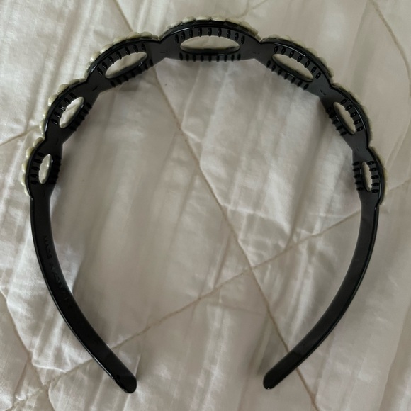 70s Disco Elegant Black and White Headband - Picture 2 of 2